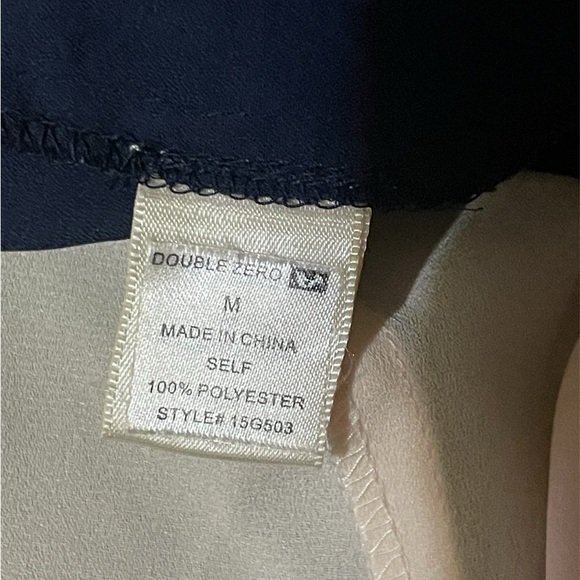 DOUBLE ZERO WHITE SPAGHETTI STRAP TOP SIZE MEDIUM GENTLY WORN - Picture 3 of 3